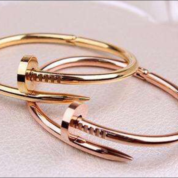 18k Gold Classic Nail Cuff Screw Bracelet Set - Picture 3 of 3
